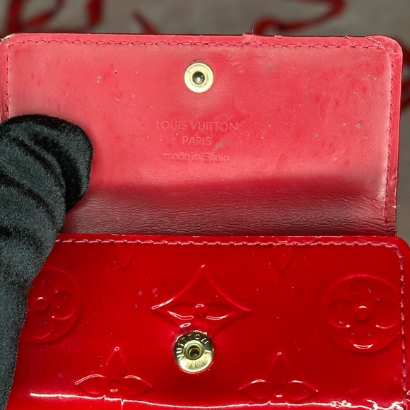 Louis Vuitton Pomme D’Amour Monogram Vernis Multicles 4 key holder - Picture 6 of 8